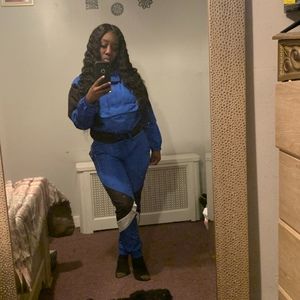 Meet your Posher, Monique